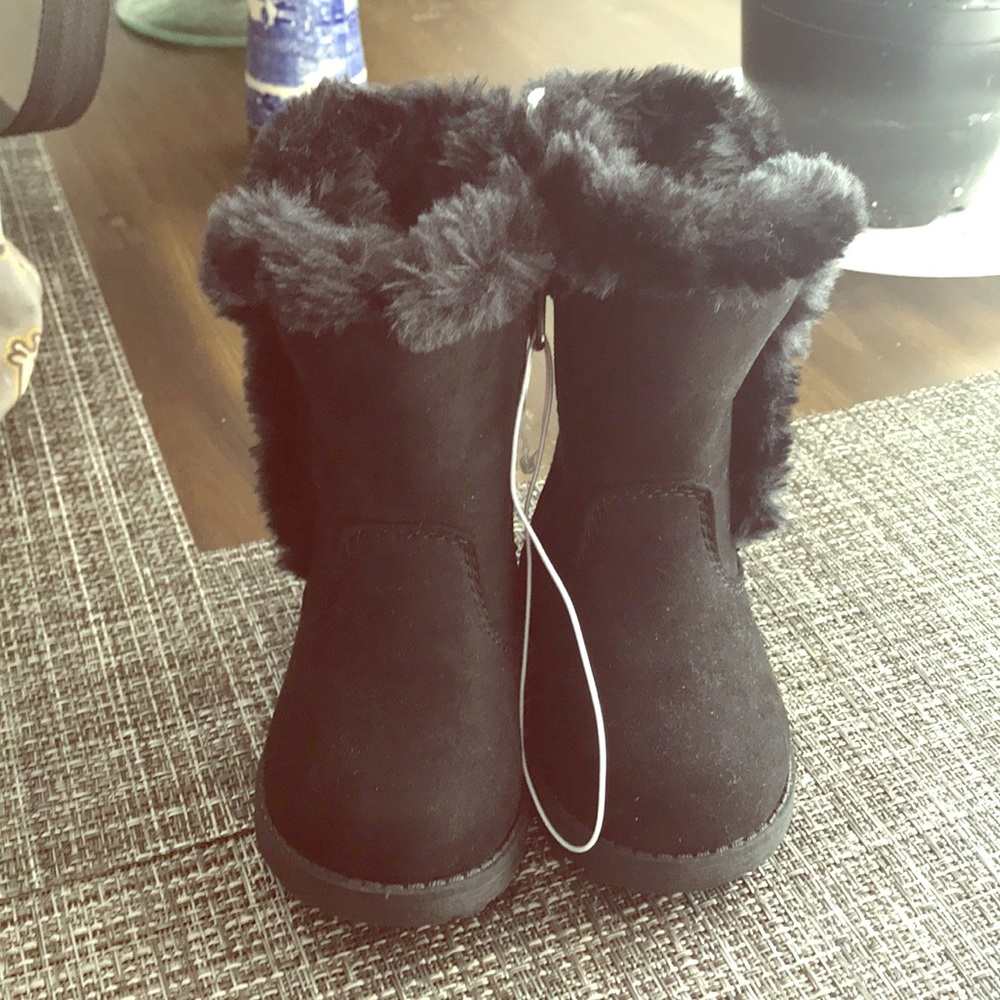 Cat & Jack boots with the fur